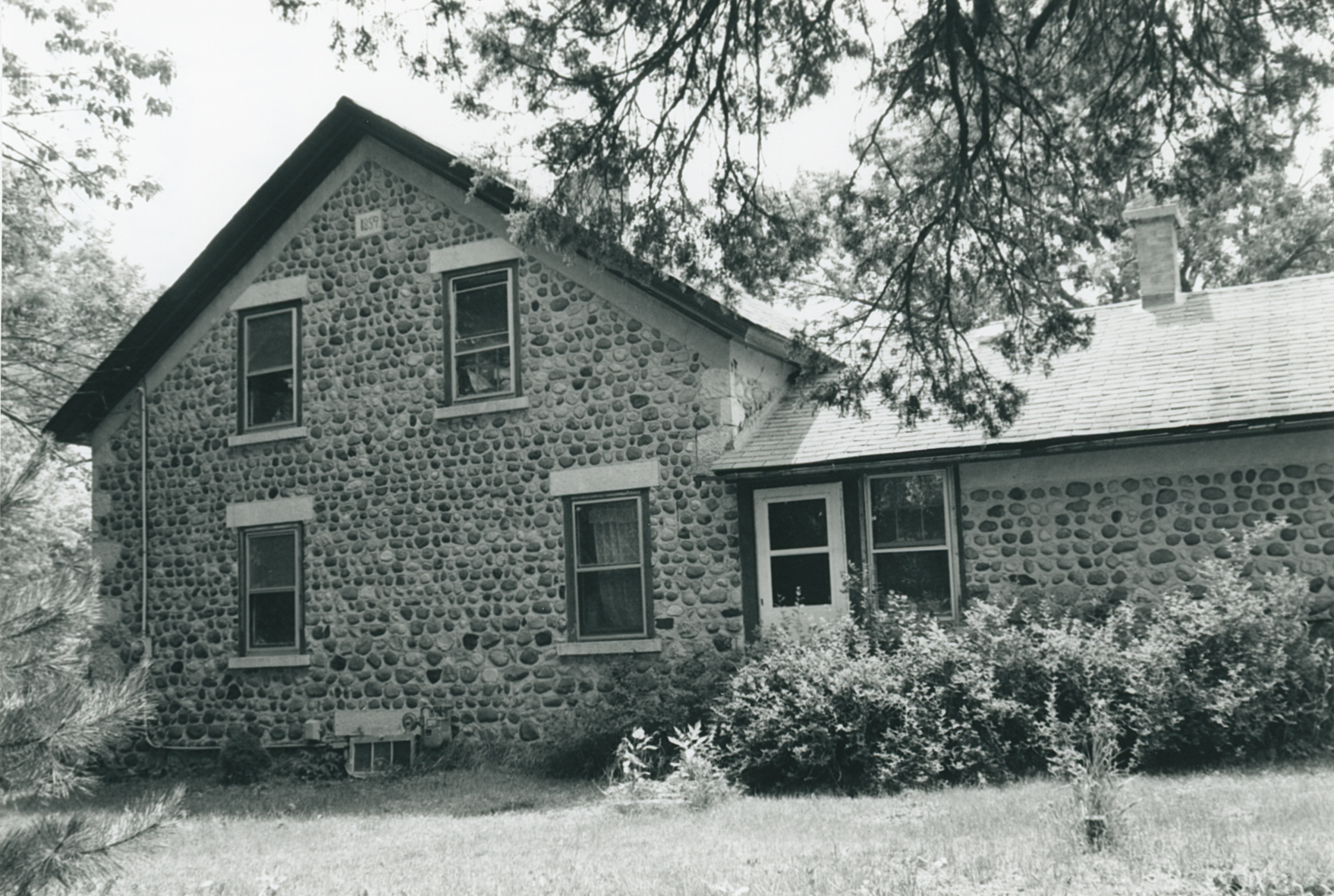 Wau-3 S87 W23745 Edgewood Ave 1